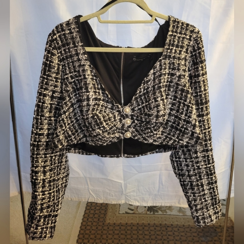 Fashion to Figure Cropped Tweed Top